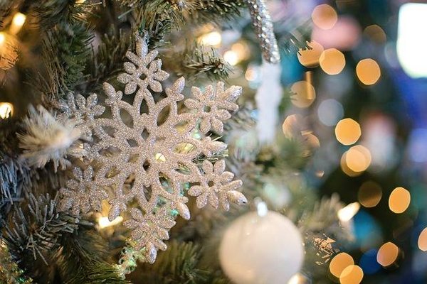Comment vivre la magie de Noël autrement et solidairement ?